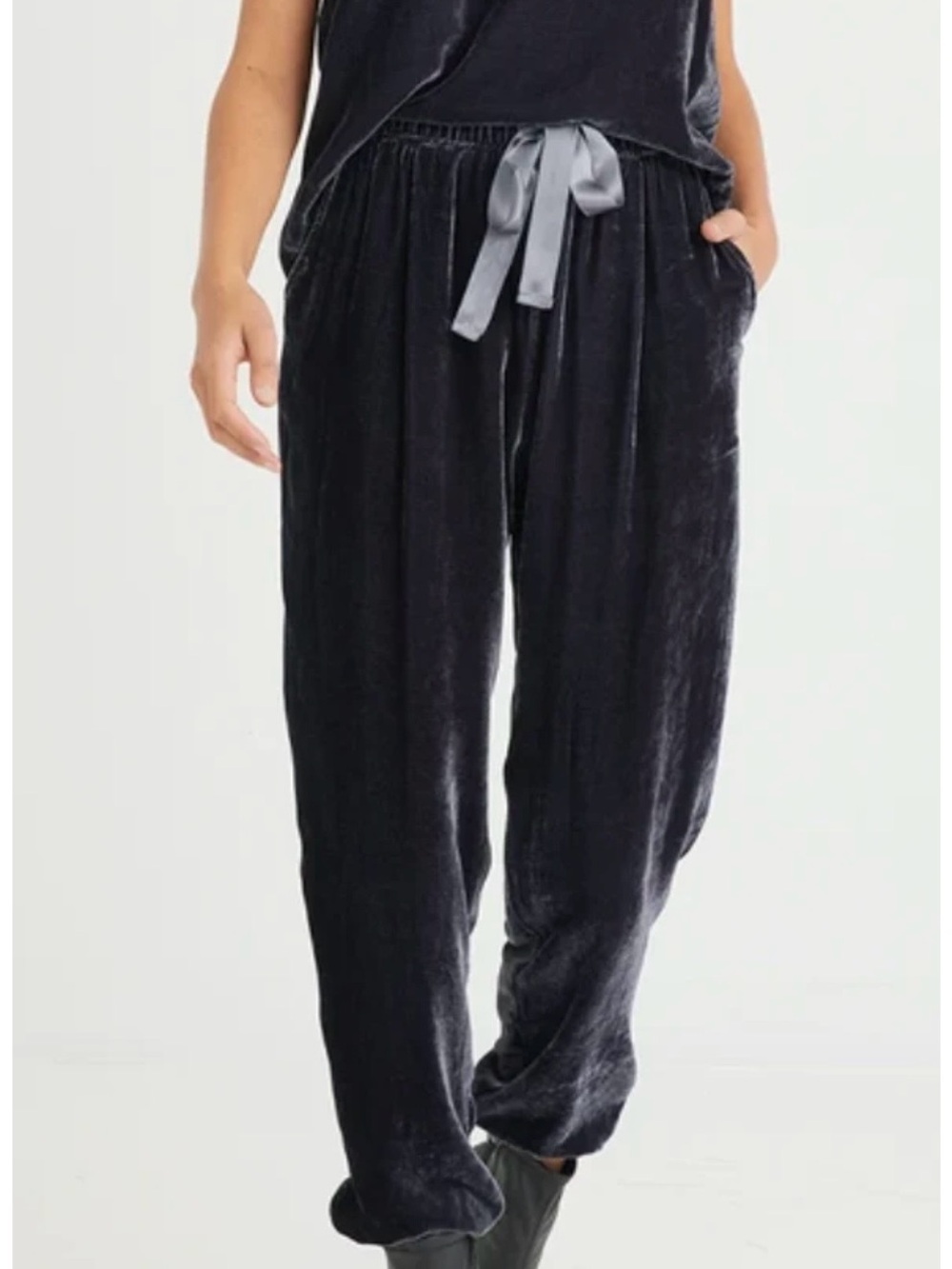 Bella Dahl Black Velvet Drawstring Joggers